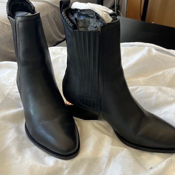 Alexander Wang Anouck Chelsea leather boots - Picture 1 of 3